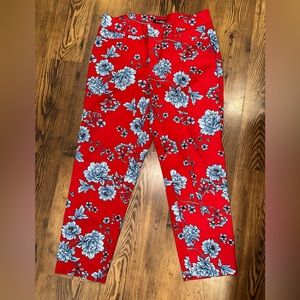 Roz & Ali women’s red pants with blue flowers